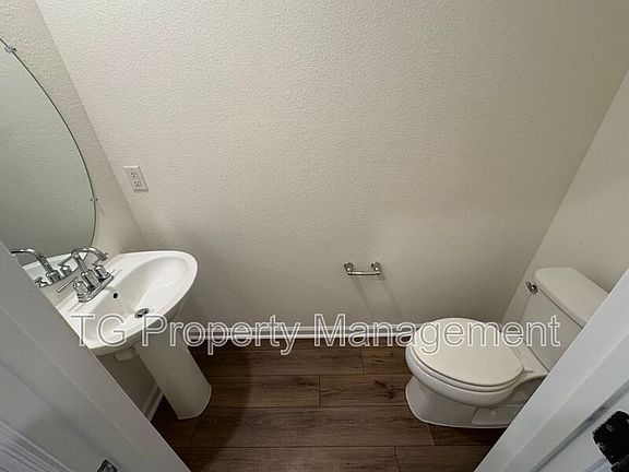 4th image of 9877 Fiddleback Ln