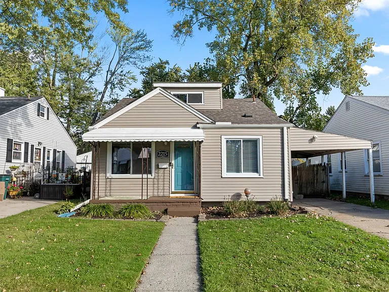 2215 Rowland Ave — Photo 16