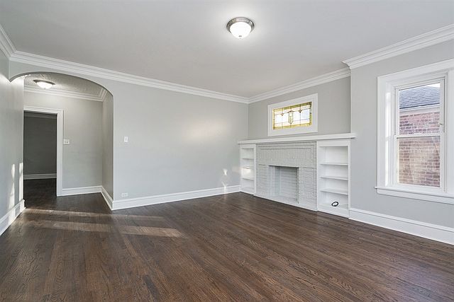 1st image of 5450 W Cornelia Ave #2