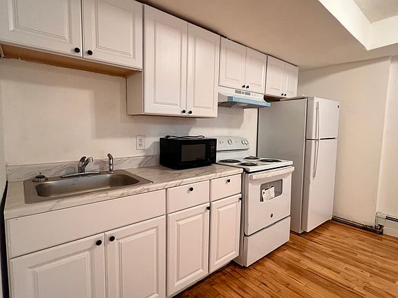 4th image of 15 Park Vale Ave APT 3