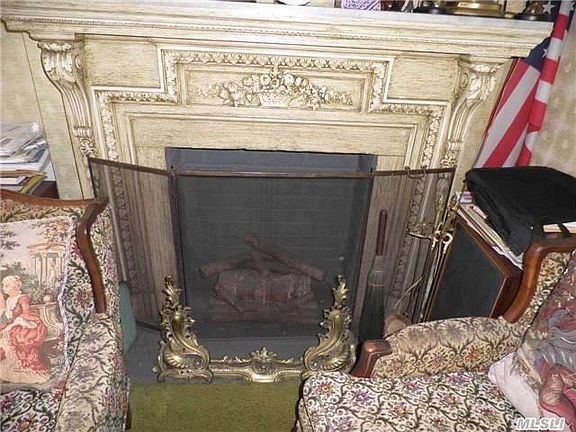 5th image of 2831 University Ave