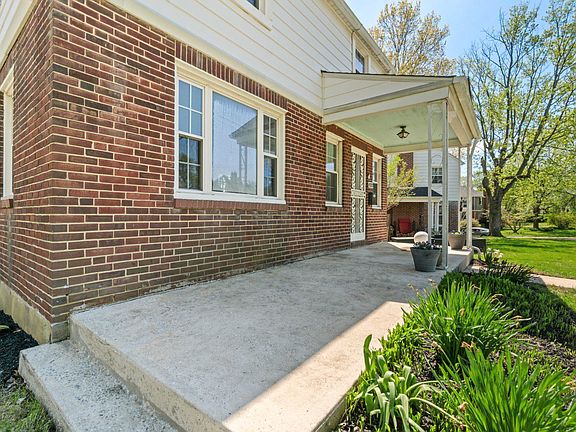 3rd image of 4203 Barrington Rd