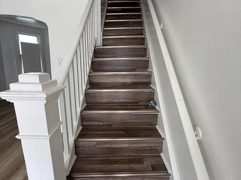 2021 Grant Ave — Photo 8