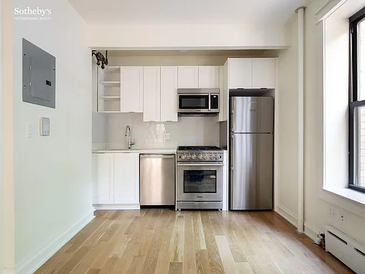 Sold by Sotheby's International Realty | media 14