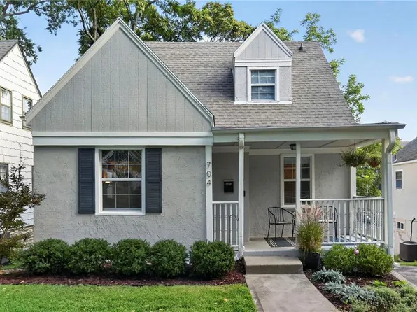 704 E 63rd Ter, Kansas City, MO 64110