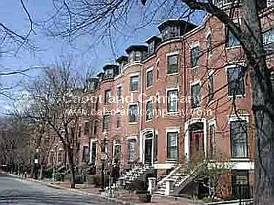 33 Hanson St #2 — Photo 8