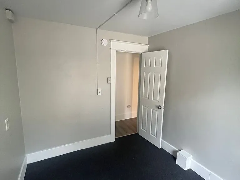 15 Ellicott St — Photo 17