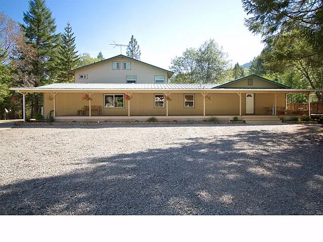 680 Glendon Rd photo 1