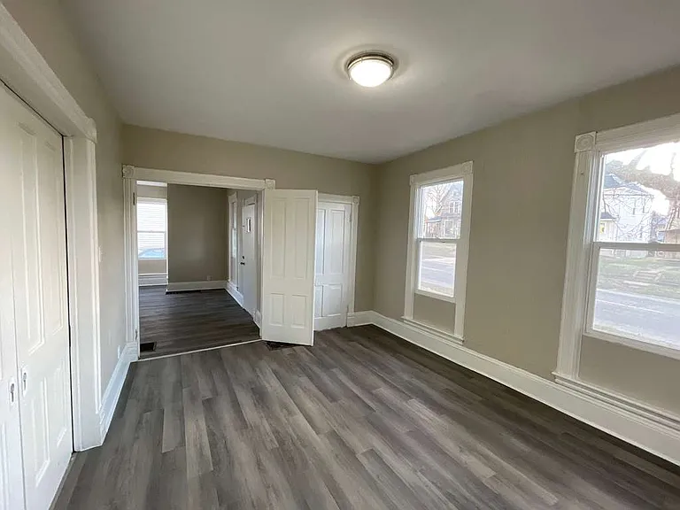 217 N West Ave — Photo 13