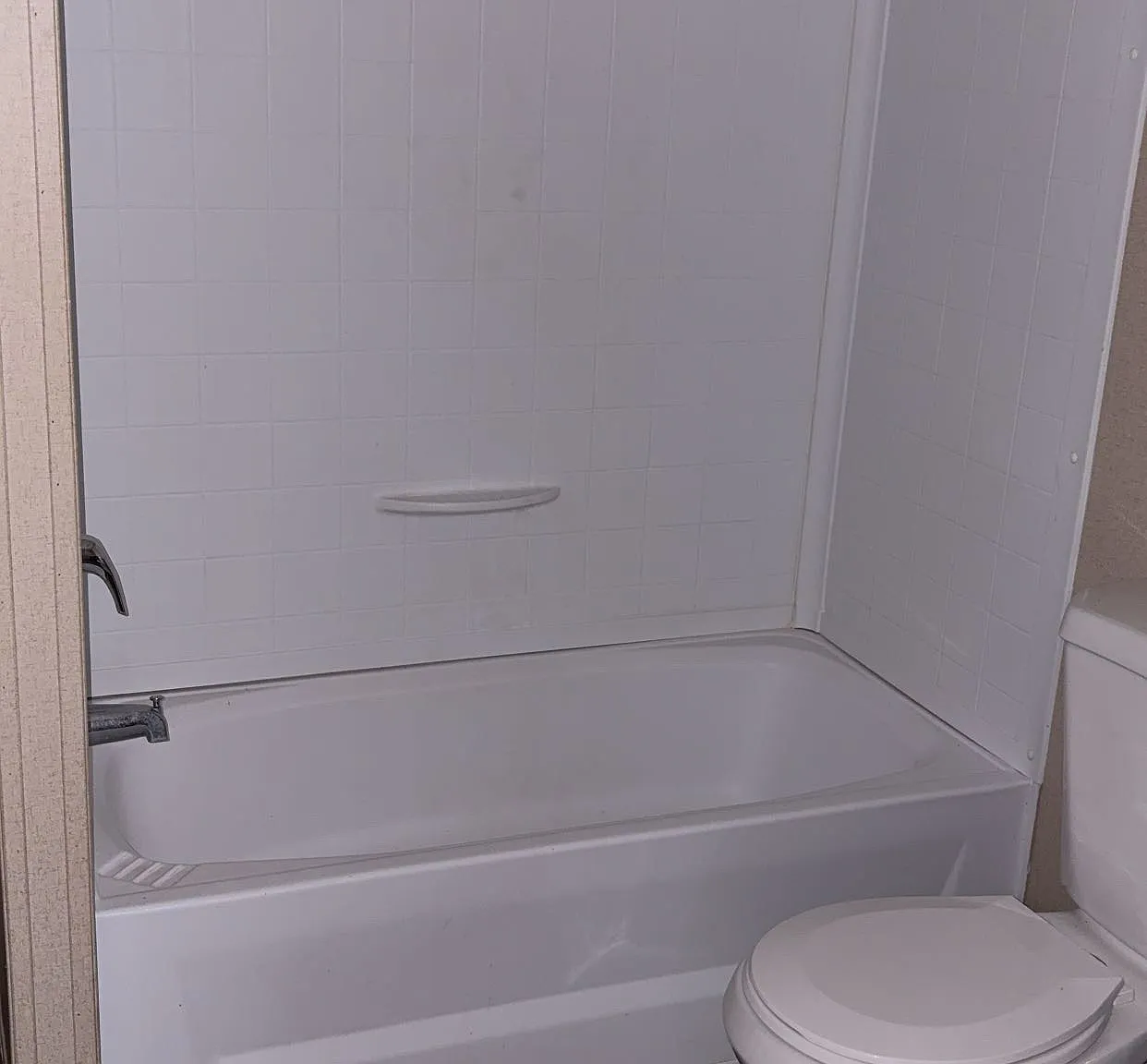 4 bed, $2,000 — Photo 2