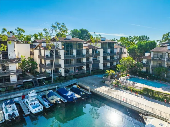 7221 Marina Pacifica Dr N #11, Long Beach, CA 90803