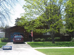 1008 Parkway Blvd, Two Rivers, WI 54241