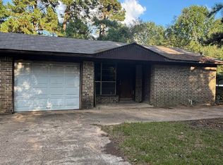 71 Macedonia Rd, Wake Village, TX 75501