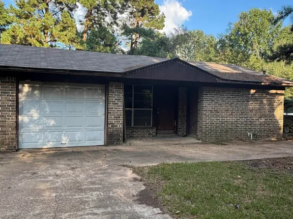 71 Macedonia Rd, Wake Village, TX 75501