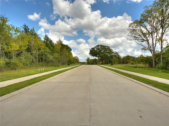 4th image of 3432 Mahogany Dr