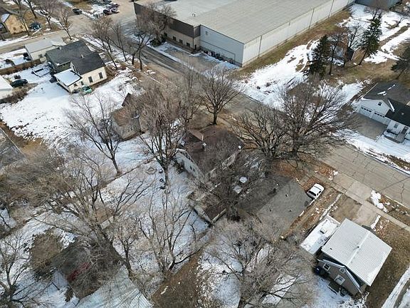 2nd image of 509 E Park St