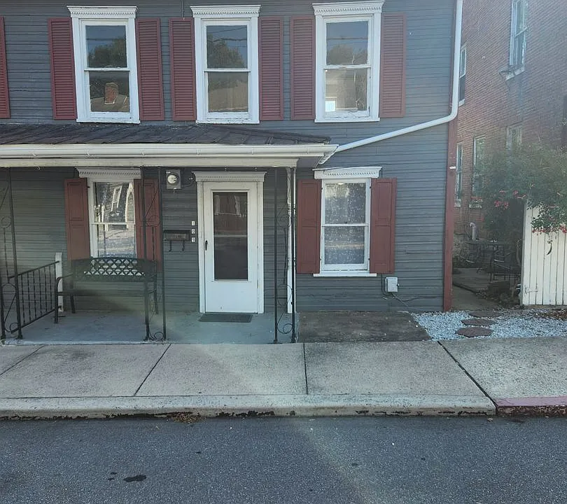 107-109 S Main St