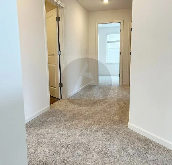 1420 Hunter Trl — Photo 12