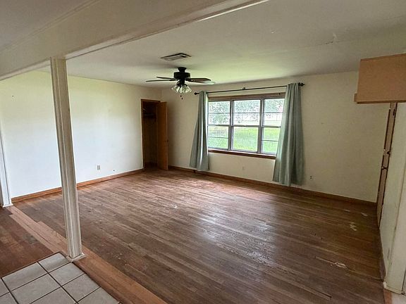 4th image of 407 Miller Ave