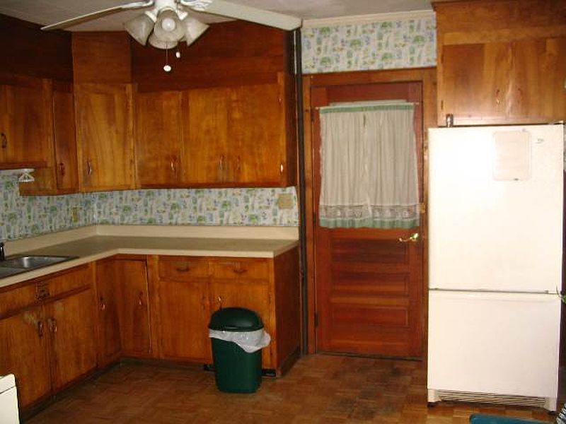 2nd image of 195 VLIET Street