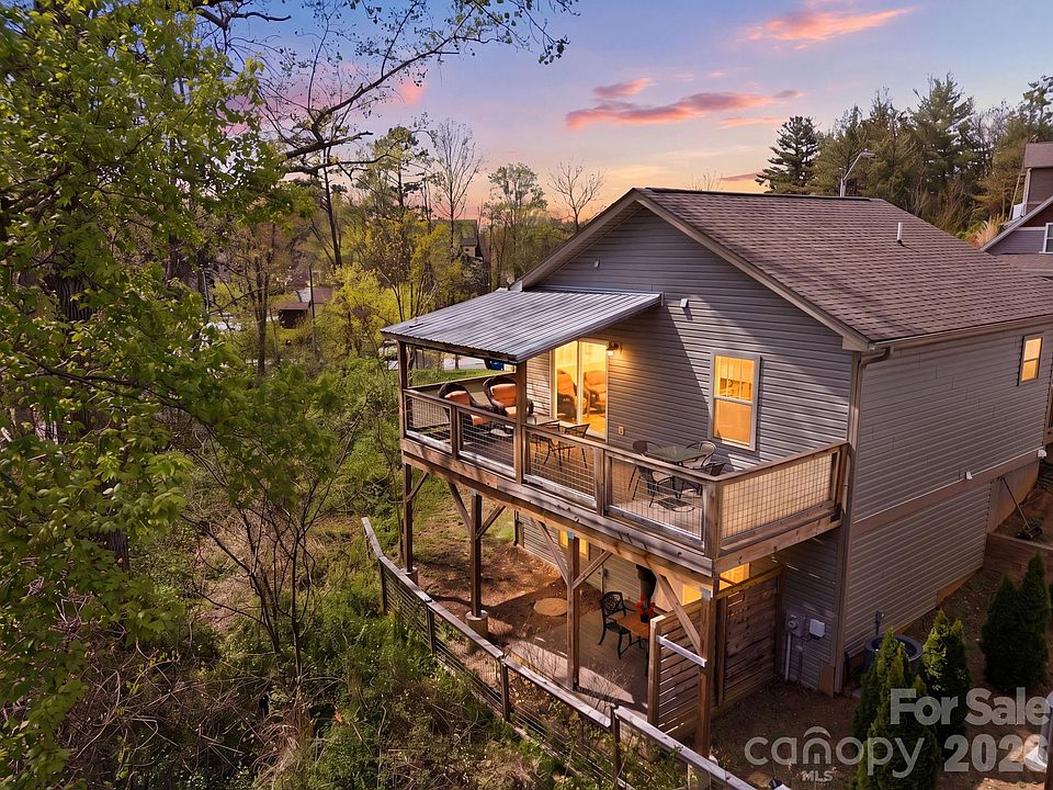 1st image of 5 Lillie Farm Ln