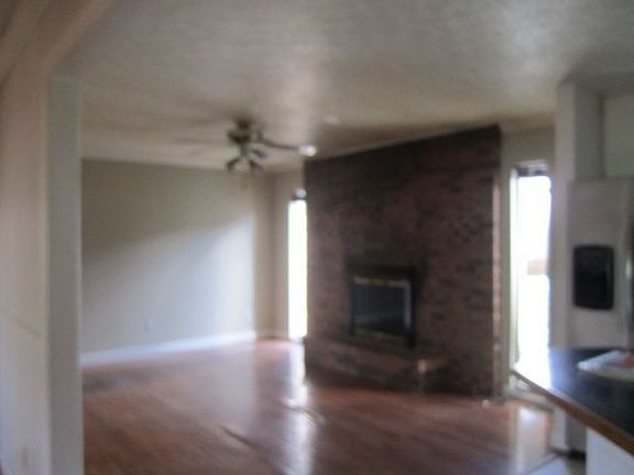 3rd image of 10 N Peach St