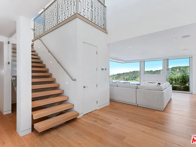 3642 Beverly Ridge Dr — Photo 17