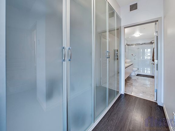 4th image of 223 Evergreen Sq