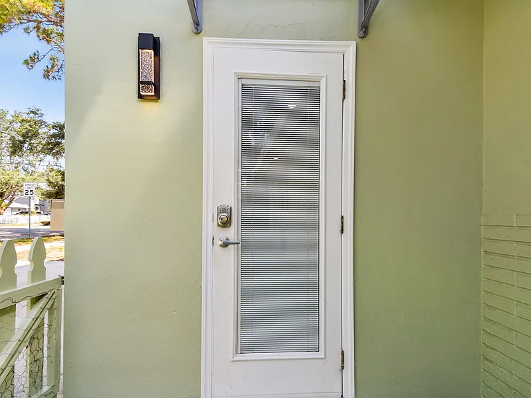 2176 Bay St SE — Photo 13