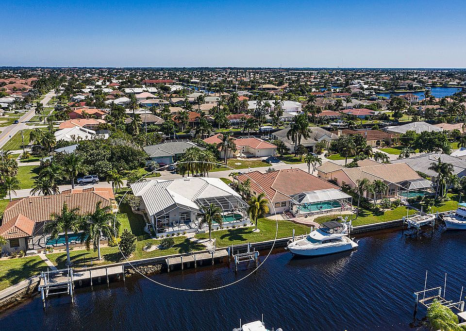 Saltwater front POOL home