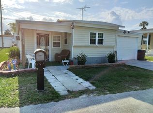 6051 Agate St, Zephyrhills, FL 33542