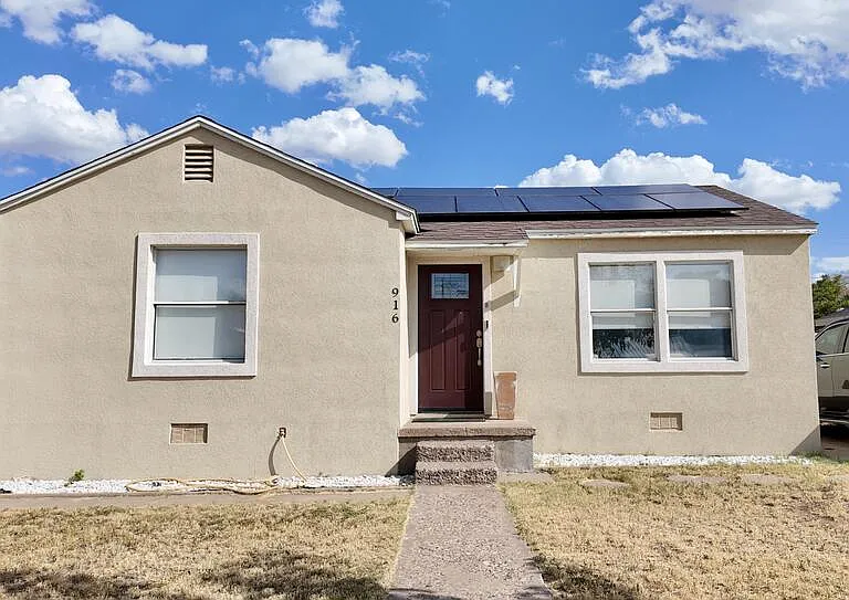 916 Patton Dr — Photo 3