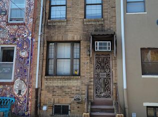 838 Sears St, Philadelphia, PA 19147
