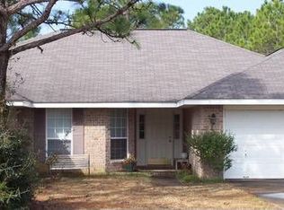 1953 Bayou Dr, Navarre, FL 32566