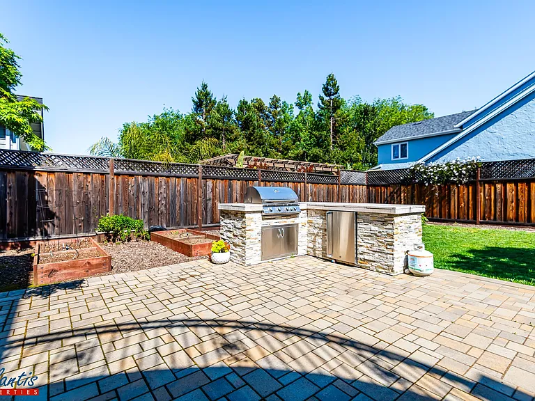 178 Martens Ave — Photo 17