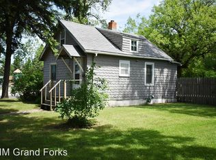 701 S 10th St, Grand Forks, ND 58201