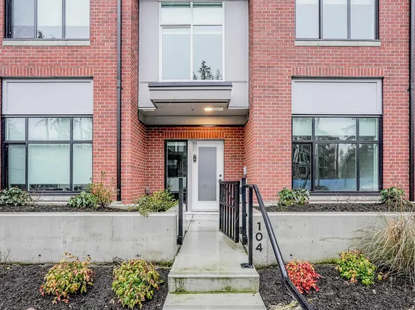 3528 146a St #104, Surrey, BC V4P 0H4