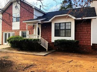 908 Highland Mist Ln, Charlotte, NC 28215