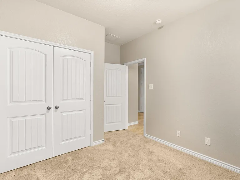 2073 Oxbow Cir — Photo 11