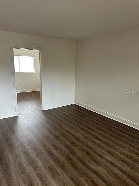 4 bed, 2.0 bath, 820 sqft, $1,800 — Photo 3