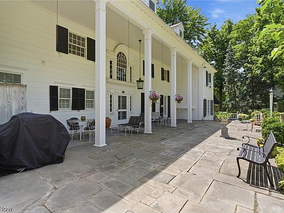 5th image of 2289 N Park Blvd