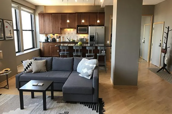 1 bed, 900 sqft, $2,200 — Photo 3
