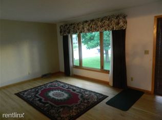 1735 N 21st St, Bismarck, ND 58501