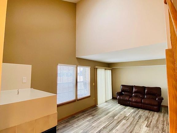 3rd image of 8044 160th St #8044