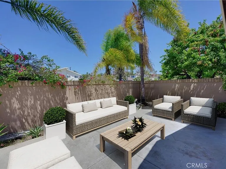 34102 Amber Lantern St — Photo 2