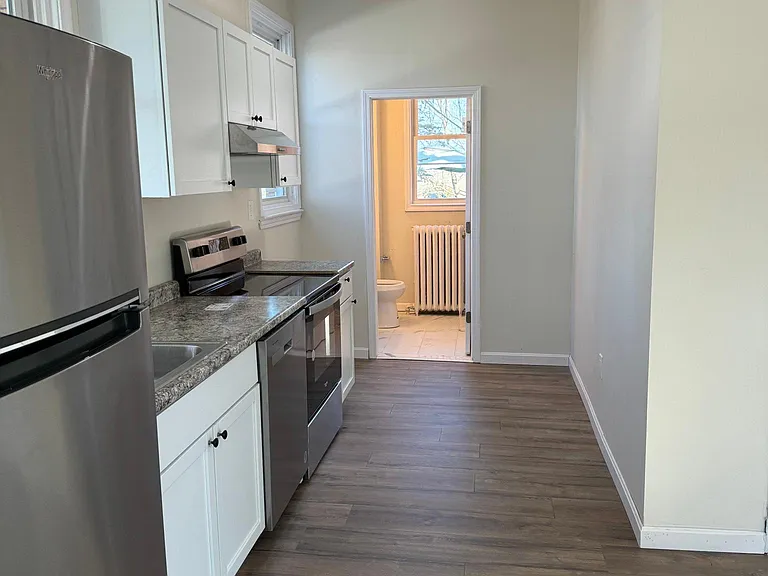 132 Highland Ave #1 — Photo 5
