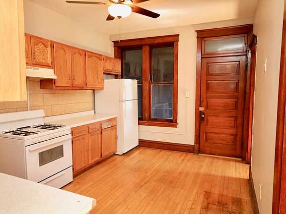 4th image of 1657 N Francisco Ave APT 1