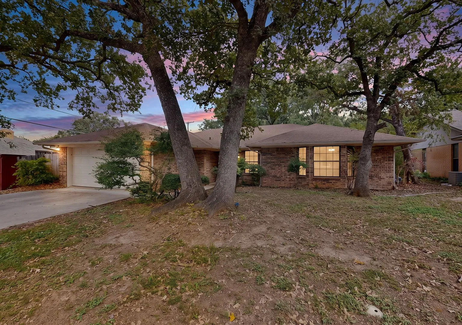 Renovated Arlington Gem Waiting On You — Photo 3