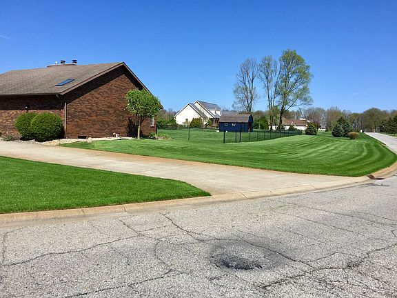 3rd image of 51838 Pebble Brooke Dr