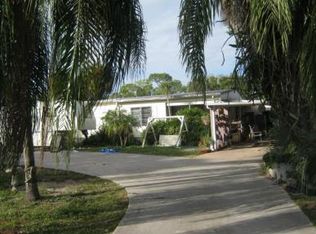 8246 Breeze Dr, North Fort Myers, FL 33917
